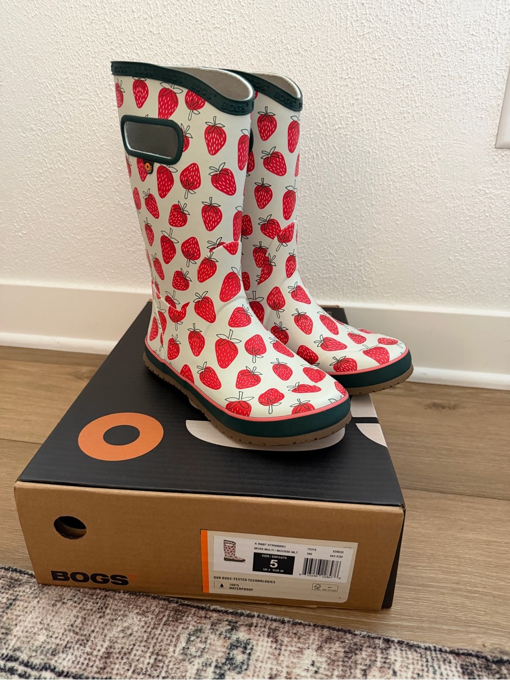 Bogs Kids Strawberry Print Rain Boots - White with Red